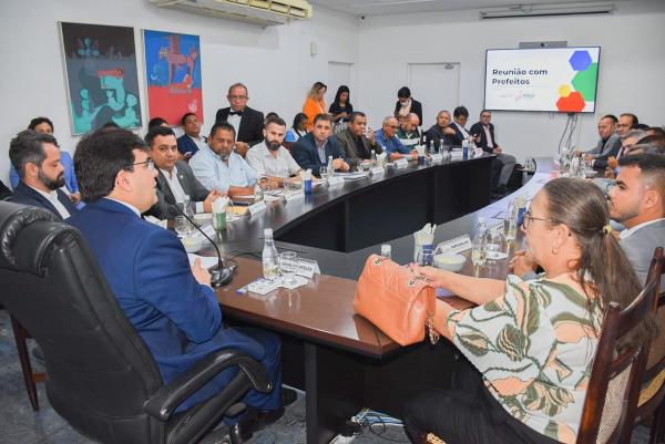 Anúncio foi feito pelo governador Rafael Fonteles em encontro com prefeitos no Palácio de Karnak.(Imagem:Divulgação)