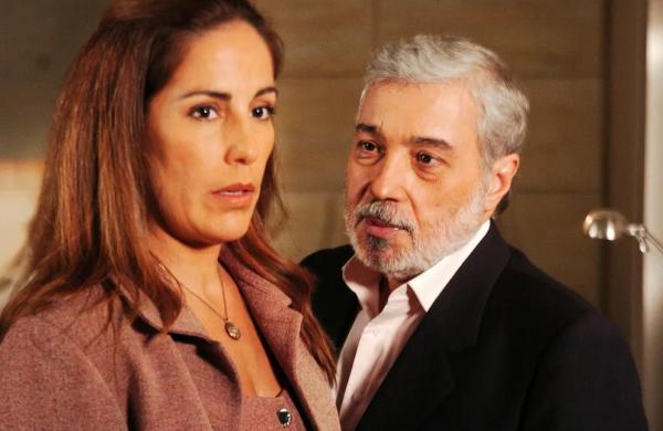 Pedro Paulo Rangel e Glória Pires em cena de