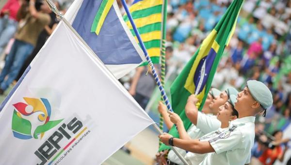 Cerca de 15 mil alunos das redes de ensino municipal, estadual e particular participaram do processo de seleção.(Imagem:Ascom Secepi)