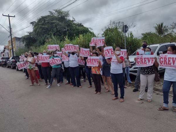 Professores em greve fazem manifestação durante visita do governador à Floriano(Imagem:FlorianoNews)