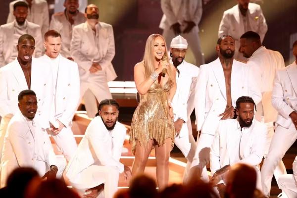 Mariah Carey se apresenta no BET Awards.(Imagem: Getty Images)