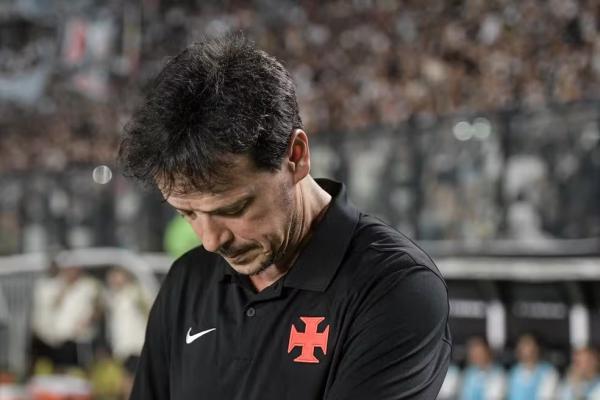 Vasco de Diniz perde terceiro nome de meio e ataque em tr&ecirc;s meses.(Imagem:Thiago Ribeiro/AGIF)