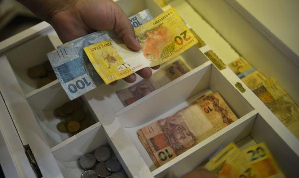 Caixa pagará neste mês R$ 4 bilhões.(Imagem:Marcello Casal JrAgência Brasil)