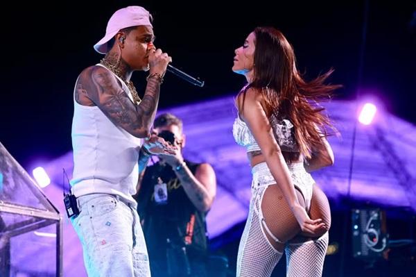 Cabelinho canta com Anitta (Imagem:Roberto Filho/BrazilNews)