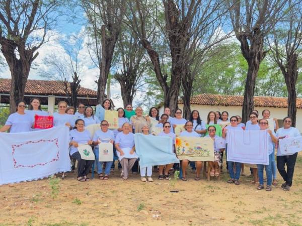O Projeto Bordados da Caatinga j&aacute; capacitou mais de mil mulheres ao longo de seis d&eacute;cadas.(Imagem:Divulga&ccedil;&atilde;o)