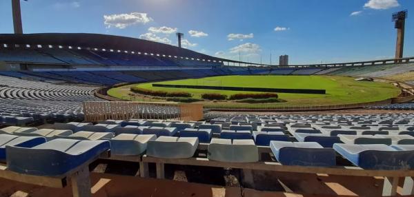 Estádio Albertão(Imagem:Emanuele Madeira)