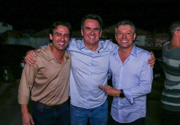  Em Valen&ccedil;a do Piau&iacute;, popular agradece Ciro Nogueira: 