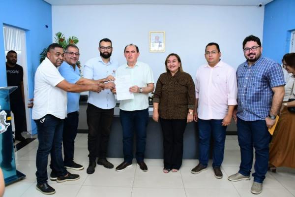 Educação: assinadas ordens de serviço para reforma e ampliação de quatro escolas da rede municipal. (Imagem:Secom)