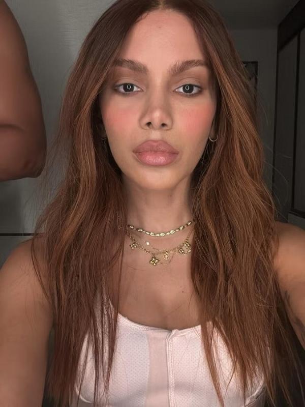 Anitta aparece em novas fotos.(Imagem:Reprodução/Instagram)
