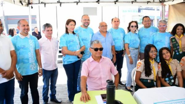 Poder Legislativo prestigia ação social em comemoração ao Dia do Evangélico.(Imagem:CMF)