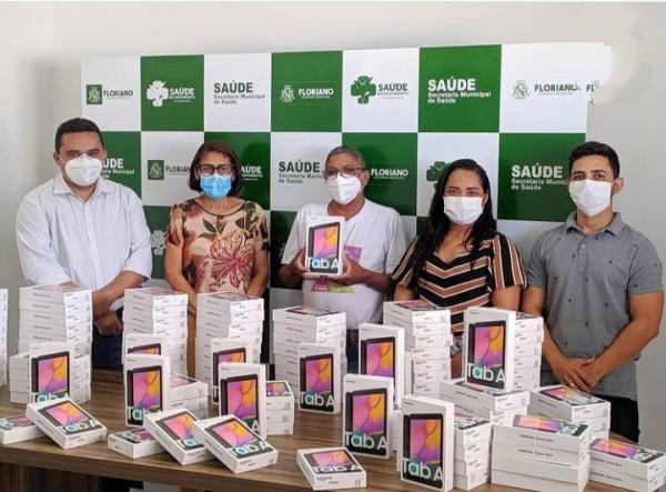 Secretaria de Saúde faz entrega de 150 tablets aos Agentes Comunitários de Saúde(Imagem:SECOM)
