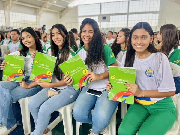 Primeira Revisão Pré-Enem Seduc + Pré-Saeb 2025 em Teresina reúne mais de 1.200 estudantes nesta quarta (30)(Imagem:Divulgação)