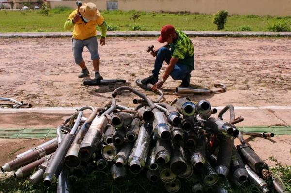 Escapamentos de moto são destruídos em Piripiri, no Norte do Piauí.(Imagem:Reprodução/ Site Prefeitura de Piripiri)
