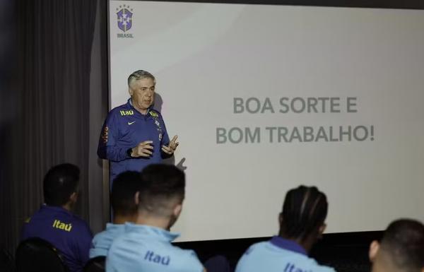 Carlo Ancelotti faz primeira reunião com grupos de jogadores da seleção em São Paulo.(Imagem:Rafael Ribeiro/CBF)