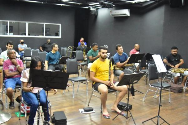 Cultura promove curso de formação e aprimoramento da banda de músicos de Floriano.(Imagem:Secom)