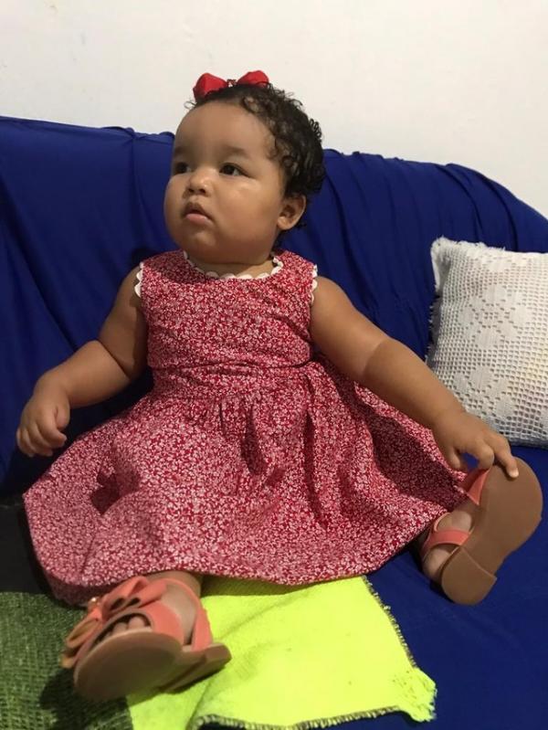 Laura Sofia, de 1 ano e 4 meses, perdeu a visão ao ser vítima de acidente de trânsito em Teresina (Imagem:Reprodução)