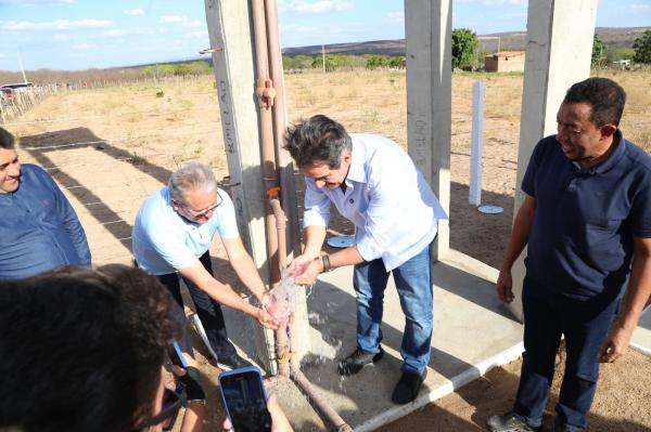 Ciro Nogueira entrega importante obra de abastecimento de água em Vila Nova do Piauí.(Imagem:Ascom)