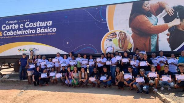 Qualifica Piau&iacute;: Governo certifica 8,7 mil alunos em 125 munic&iacute;pios com cursos gratuitos para o mercado de trabalho(Imagem:Ascom Setre)