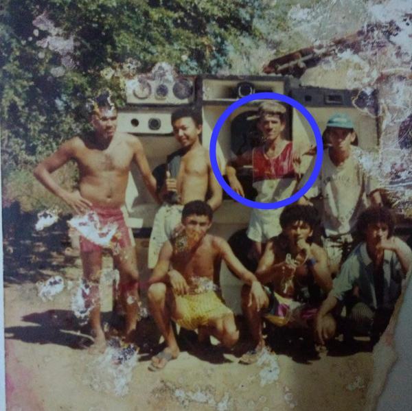 Sebastião Costa, ao lado de amigos, na época em que fazia parte do Conjunto Os Reais.(Imagem:Divulgação/arquivo pessoal)