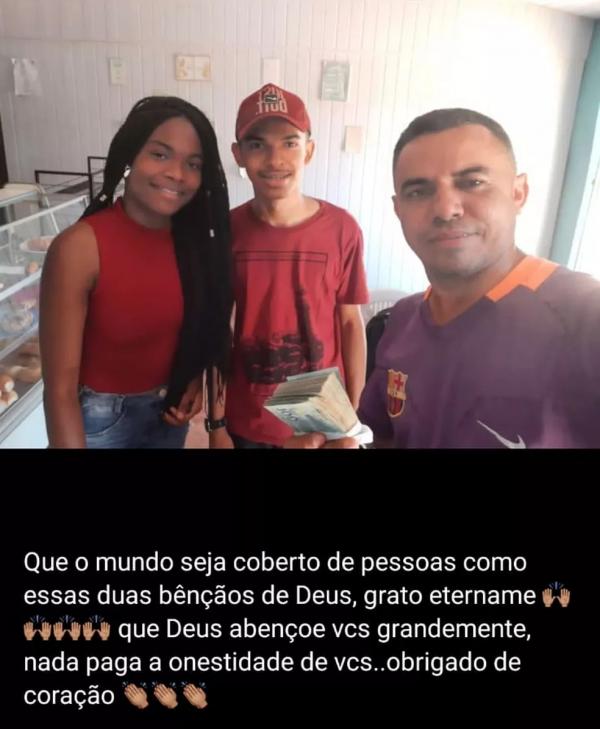 Poucos minutos depois da postagem, o dono do posto recebeu a ligação de uma pessoa informando para ele ir até a padaria. Chegando lá, Cleiton Barroso encontrou dois estudantes com(Imagem:Reprodução)