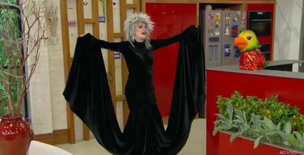 Ana Maria vestida de bruxa para o Halloween.(Imagem:Globo)