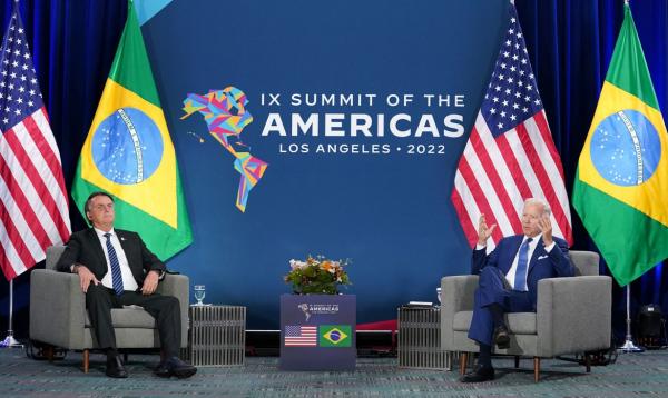 Presidentes Bolsonaro e Biden fazem reunião bilateral nos EUA.(Imagem:Reuters/Kevin Lamarque/Direitos Reservados)