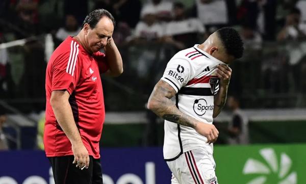 Rogério Ceni e Luciano lamentam a eliminação do São Paulo no Paulista.(Imagem:Marcos Ribolli)