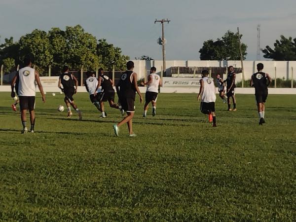 Corisabbá inicia pré-temporada para 2024 com Fernando Agostini no comando da equipe.(Imagem:FlorianoNews)