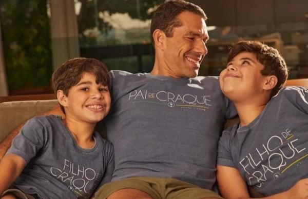  Marcus Buaiz com os filhos, José Marcus e João Franciso.(Imagem: Reprodução/ Instagram )
