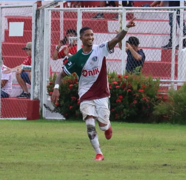  Mário Sérgio, 4 de Julho x Fluminense-PI.(Imagem:Arthur Ribeiro/ge Piauí )