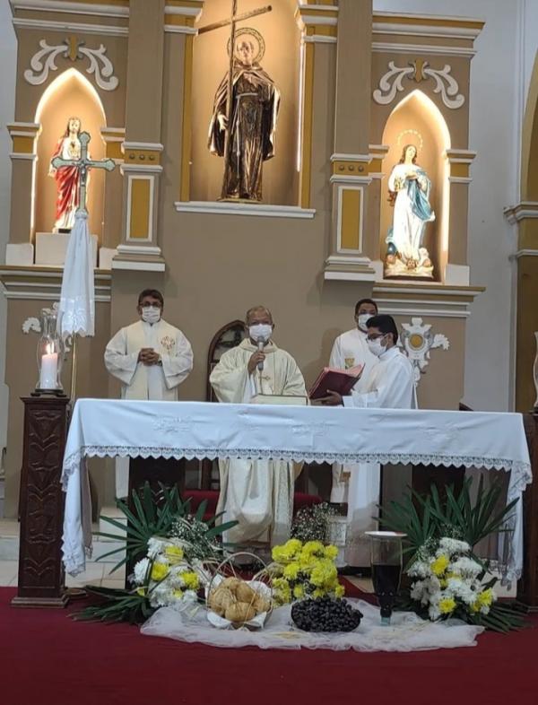 Católicos participam das celebrações de Corpus Christi em Floriano(Imagem:Reprodução)