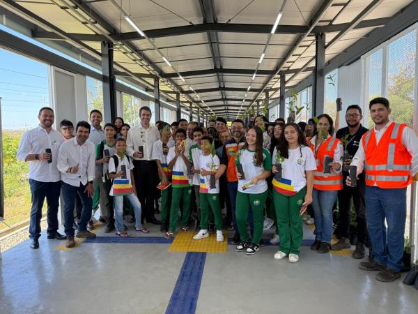 A ação contou com a participação de estudantes da rede estadual da Educação, que participaram de palestras educativas e receberam orientações sobre como prevenir queimadas.(Imagem:Divulgação)