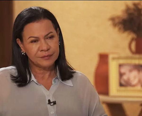 Mãe de Marília Mendonça nega omissão e diz que brigará por guarda do neto(Imagem:Reprodução/Globoplay)