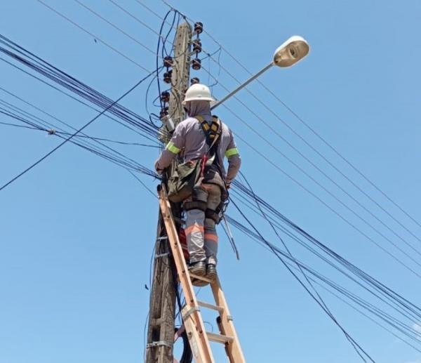 Infraestrutura de Floriano realiza quase 800 servi&ccedil;os de ilumina&ccedil;&atilde;o p&uacute;blica em janeiro.(Imagem:Secom)