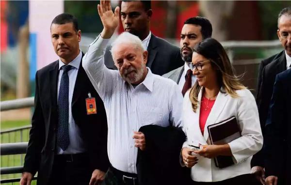 Lula e comitiva embarcam para os EUA para primeiro encontro com Biden(Imagem:Divulgação)