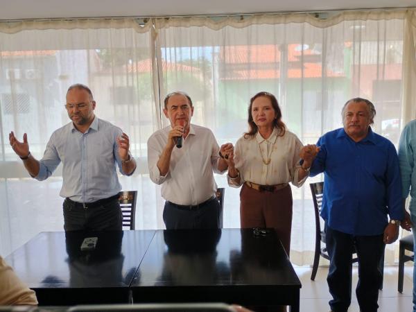 Prefeito Antônio Reis e vereador Joab Curvina anunciam pré-candidatura à Prefeitura de Floriano(Imagem:FlorianoNews)