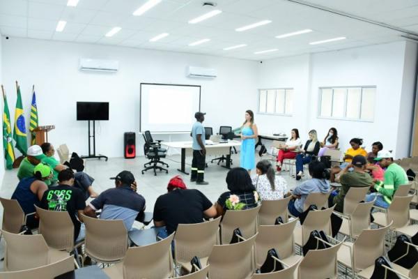 Prefeitura de Floriano promove capacitação para catadores de materiais recicláveis.(Imagem:Secom)