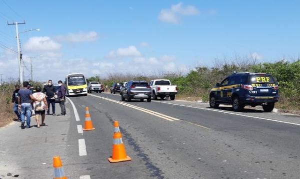 Motociclista morre após colisão entre caminhão e motocicleta na BR-343.(Imagem:Divulgação PRF)