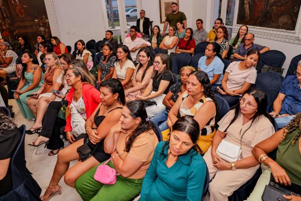 Em recepção aos alunos que farão intercâmbio, governador anuncia que o Seduckathon passa a se chamar 