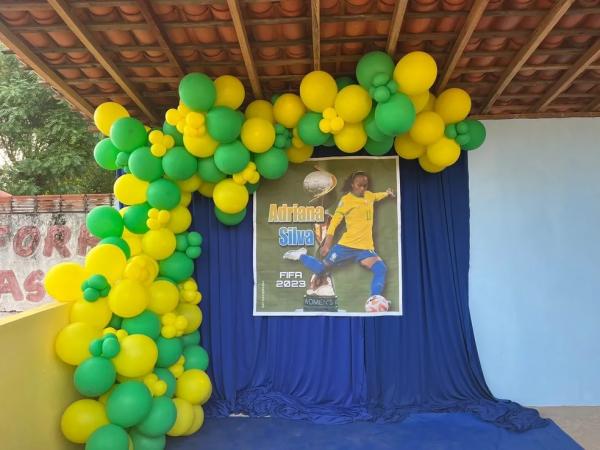  Familiares e amigos comemoram estreia de Adriana na Copa do Mundo Feminina.(Imagem: Júlio Costa/ ge PI )
