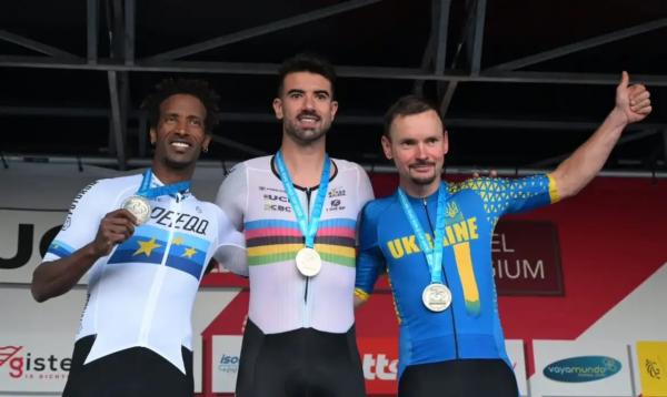 Lauro Chaman &eacute; campe&atilde;o de prova de ciclismo de estrada em etapa da Copa do Mundo - em 1&ordm;/05/2026.(Imagem:JB Benavent/CBC/Direitos Reservados)