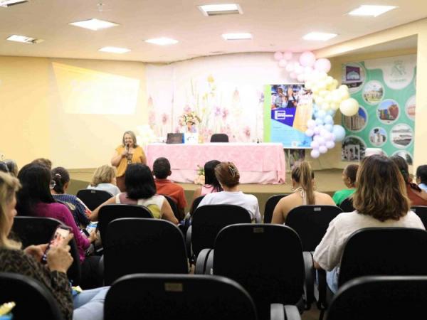 Sala do Empreendedor de Floriano realiza palestra em alus&atilde;o m&ecirc;s da mulher em parceria com o Sebrae.(Imagem:Secom)