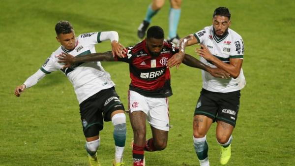 Coritiba e Flamengo(Imagem:REUTERS/Rodolfo Buhrer)