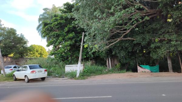 Poste com risco de queda preocupa moradores do bairro São Borja em Floriano.(Imagem:FlorianoNews)