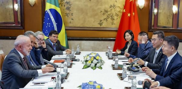 Audiência com o CEO da Norinco, Cheng DeFang.(Imagem:Ricardo Stuckert/PR)
