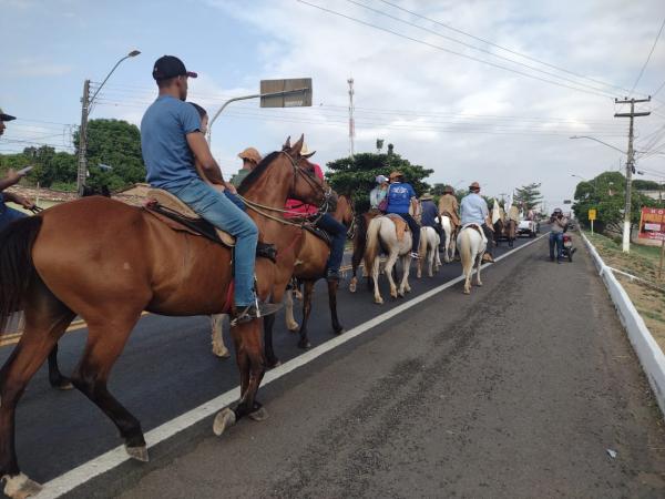 Tradição e fé: Vaqueiros celebram São Pedro de Alcântara em Floriano.(Imagem:FlorianoNews)