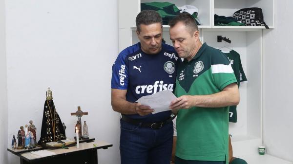 Palmeiras e elenco(Imagem:Reprodução)