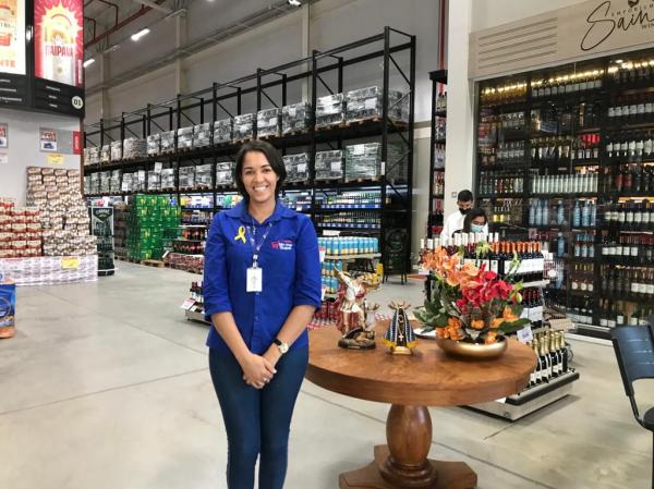 Fernanda Messias, Assessora de Marketing do São Jorge Super.(Imagem:FlorianoNews)