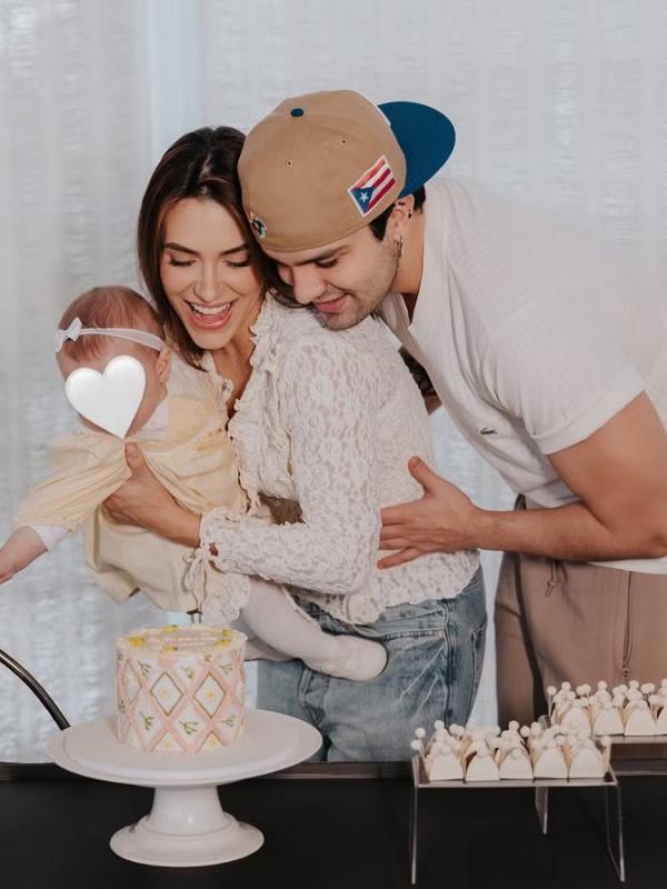Luan Santana e Jade Magalhães celebram 7 meses da filha Serena.(Imagem:Reprodução/Instagram)