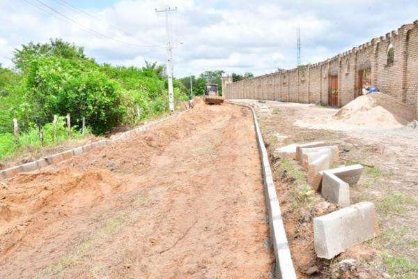 Prefeitura de Floriano inicia mais 5 obras de infraestrutura na cidade.(Imagem:Secom)